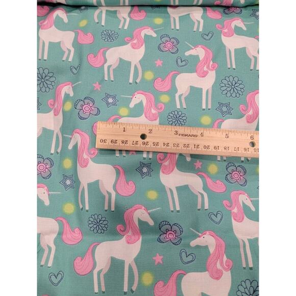 Cotton Fabric Unicorns On Green Background Flowers and Hearts 2 yard New - Picture 3 of 4